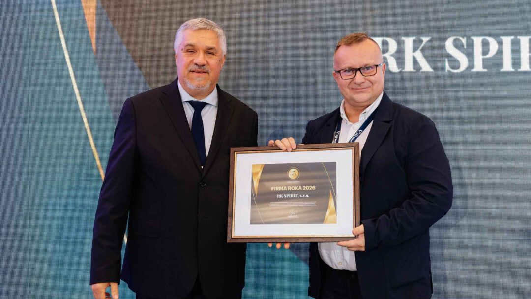 Výkonný riaditeľ RK SPIRIT a NAJLEPŠIA INVESTICIA preberá ocenenie Firma roka 2026